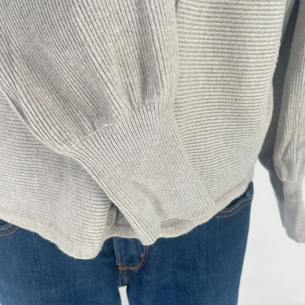 Vila Milano Women's Small Gray Ribbed Knit Button Accent Long Sleeve Pullover‎